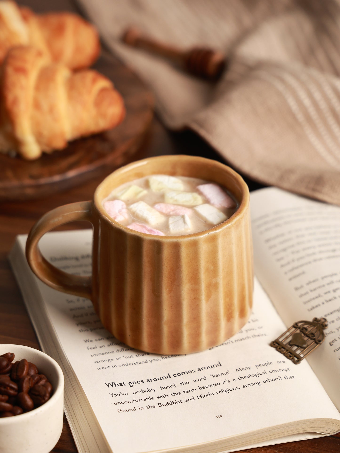 SOSA Ridged Ceramic Mug – Caramel Glaze