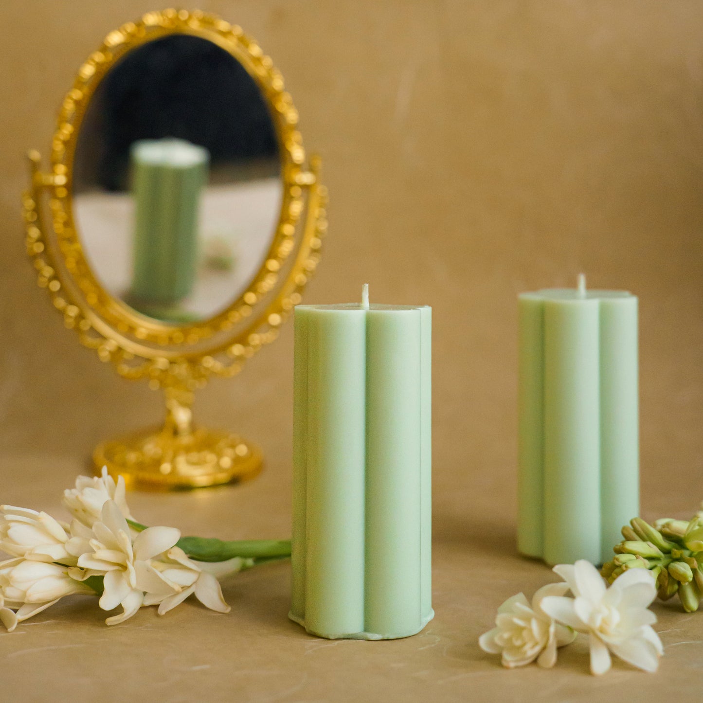 Set of 2 Daisy Pillar Candles - Mint Green | Jasmine Scent