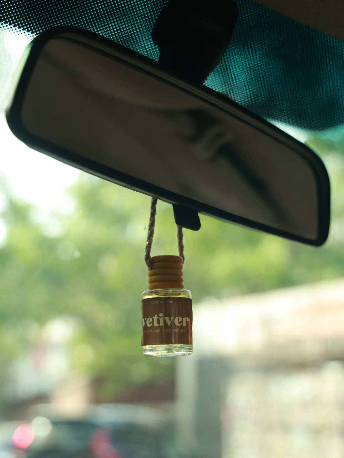 What Fragrance Suits a Mercedes-Benz E-Class Interior?